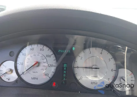 2010 Chrysler 300 Touring/Signature Series/Executive Series из США, поврежденный, VIN 2C3CA5CV6AH104783